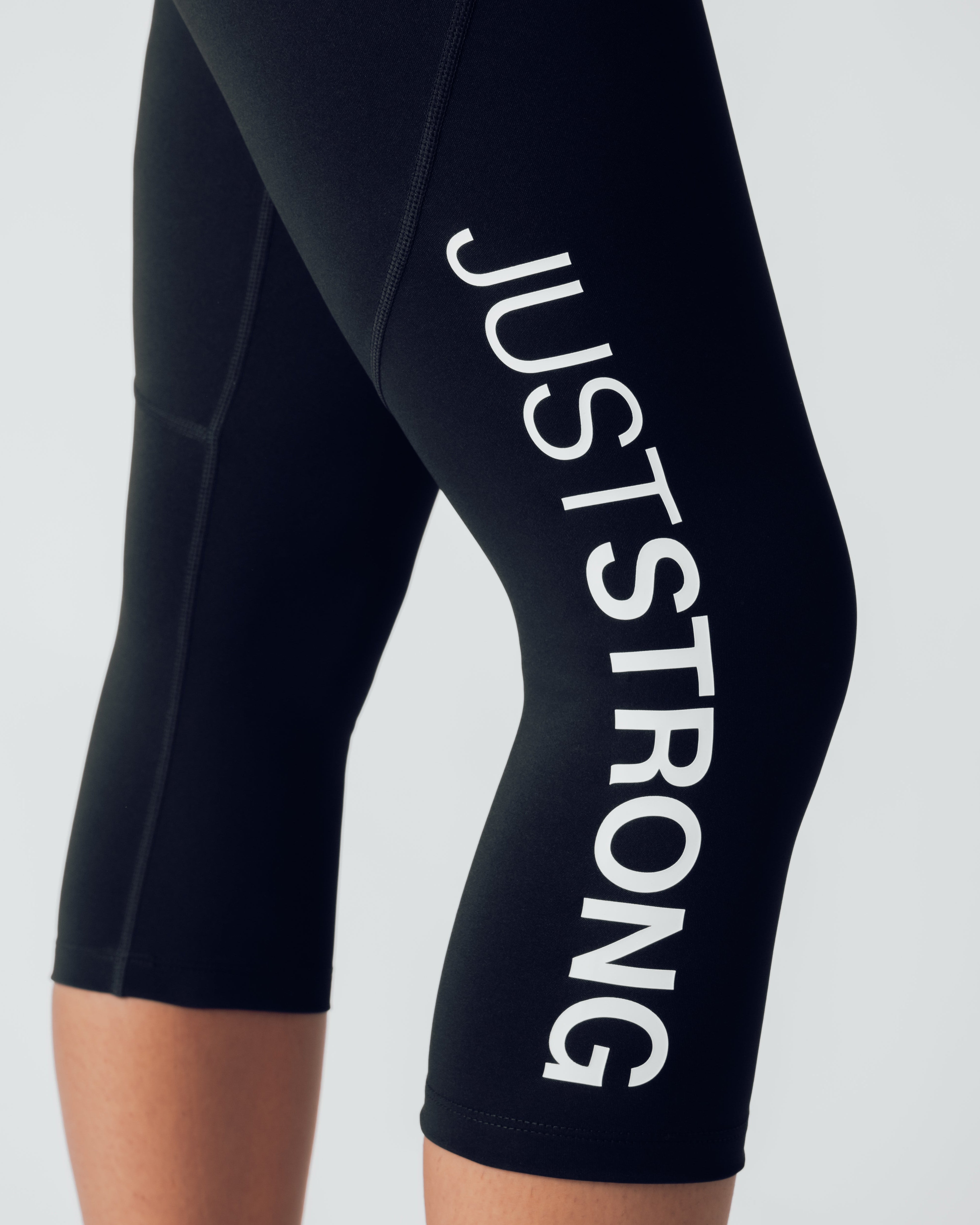 Motion Capri Leggings - Black Onyx