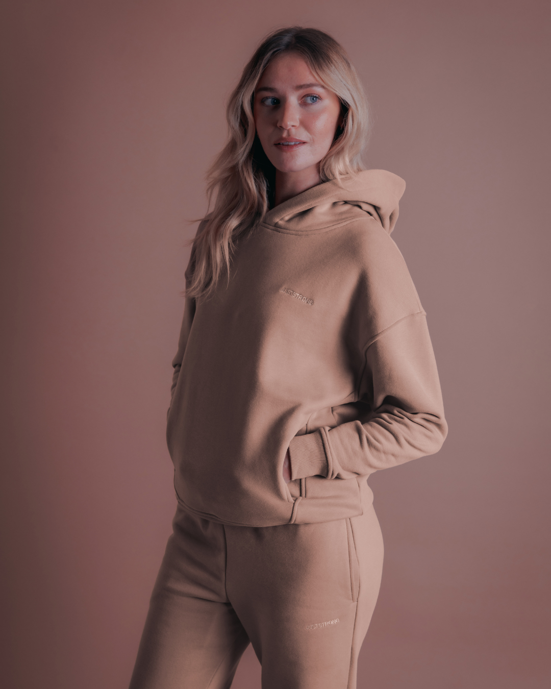 The Classic Hoodie - Sand