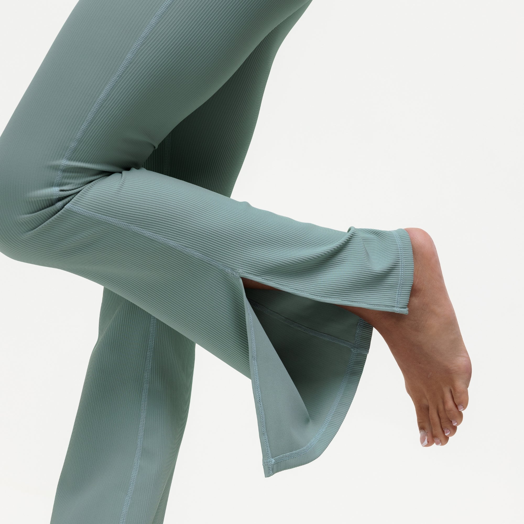 Maya Ribbed Flare Leggings - Seamoss