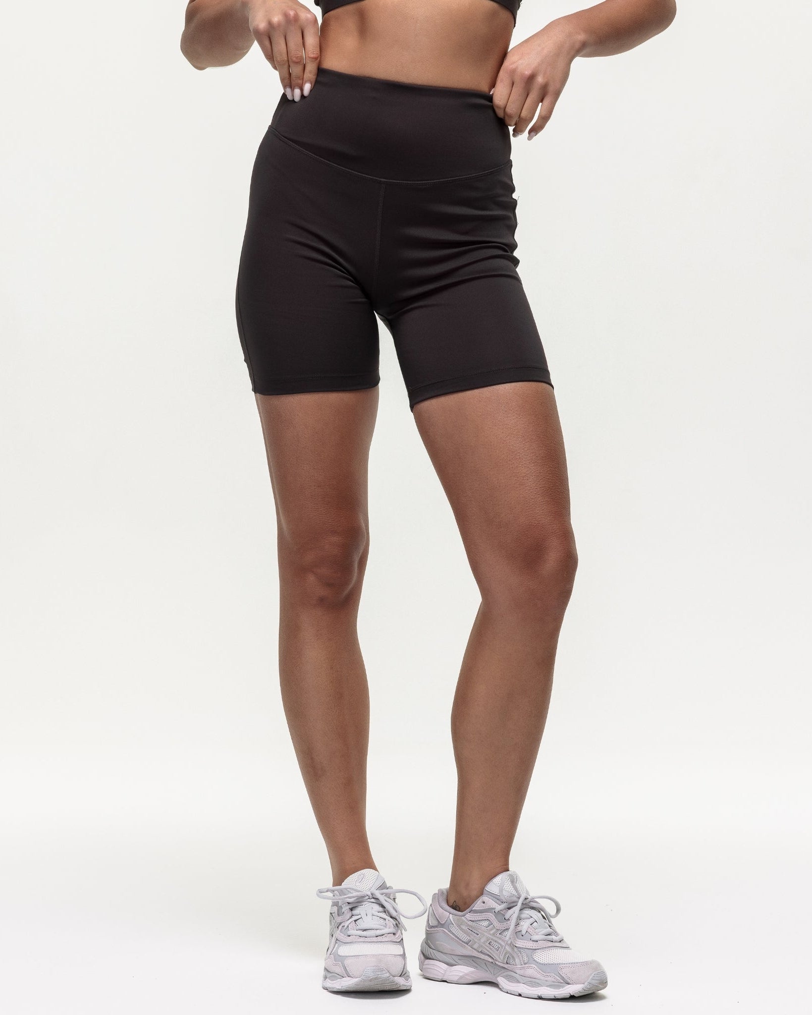 Motion High Rise Biker Shorts - Cocoa