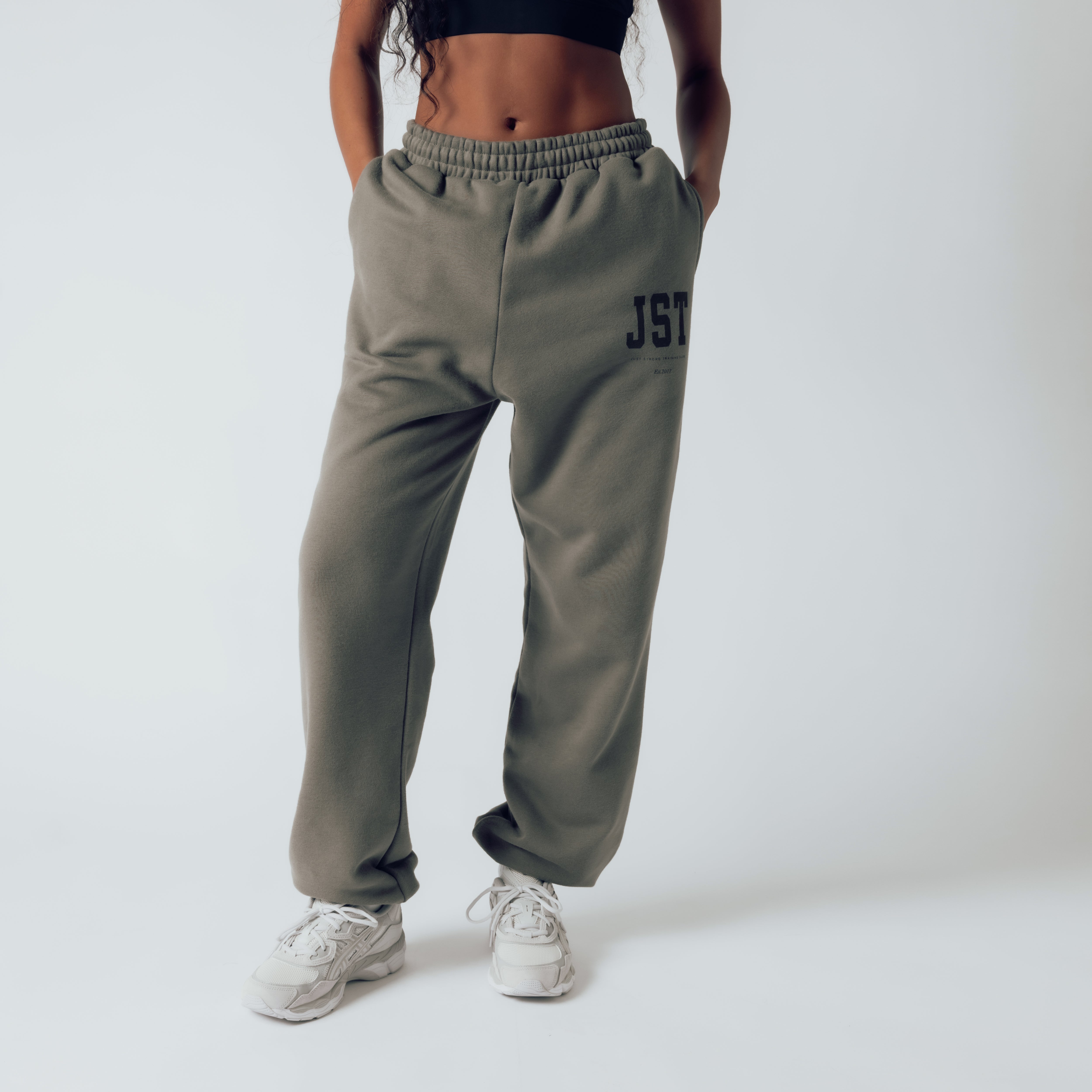 Training Club Oversized Joggers - Washed Olive